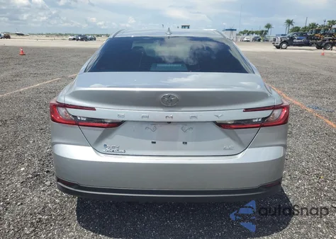 2025 Toyota Camry Xse z USA, uszkodzony, nr VIN 4T1DAACK2SU169199